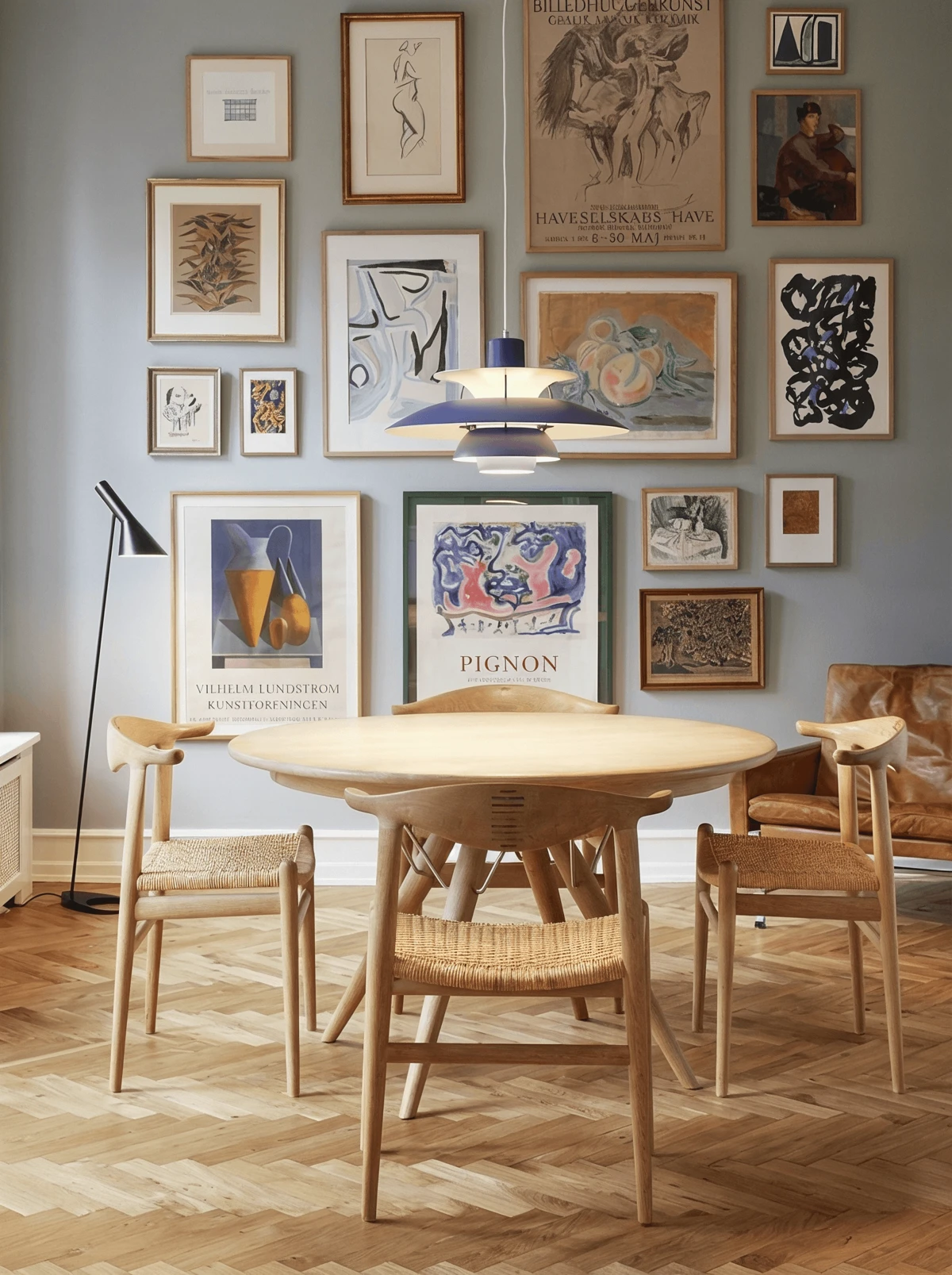 PH 5 pendant and AJ Floor lamp in Scandinavian dining room, © 2025 Louis Poulsen.
